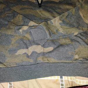 Stylish Camouflage V-Neck Sweater